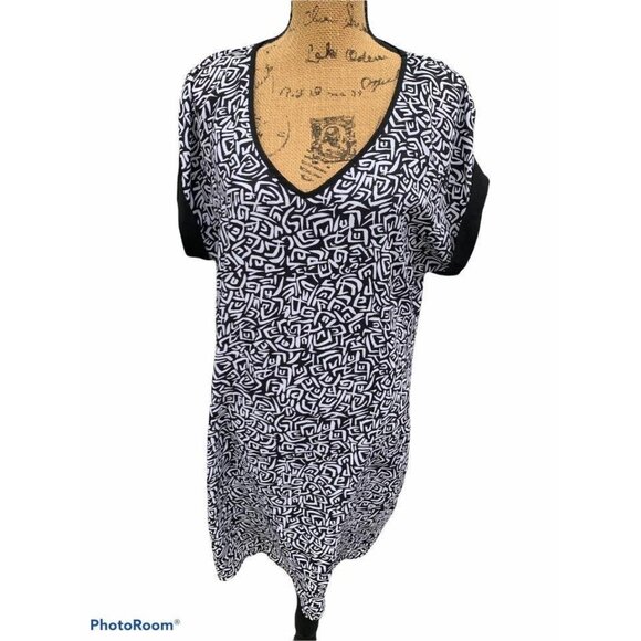 👗 2/$30 👗 Black and White Geometric Patterned V-Neck Two Thin Layers Dress XL - Picture 1 of 5